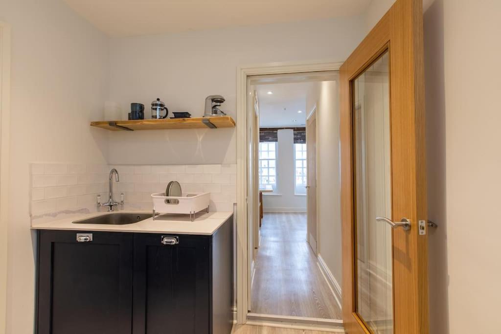 Herring Girl House - Harbourside Property, Sleeps 8 Scarborough Dış mekan fotoğraf